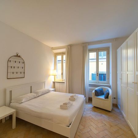 Disciplini Apartment A 5 Min Dal Duomo Милано Екстериор снимка