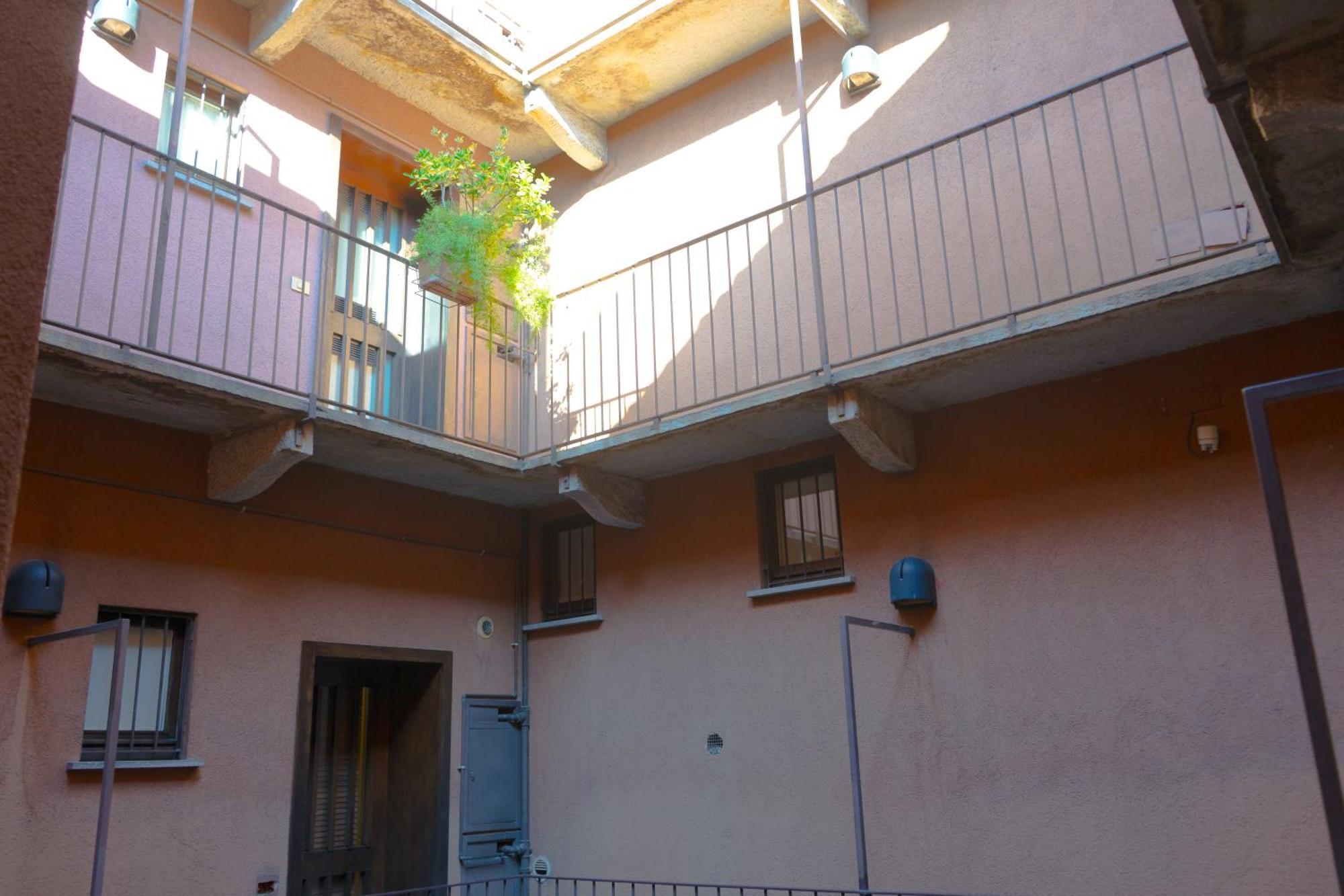 Disciplini Apartment A 5 Min Dal Duomo Милано Екстериор снимка